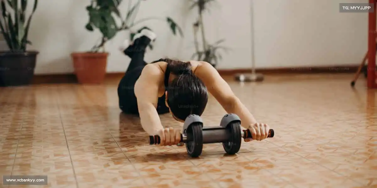 IM电竞🎾挥动球拍，让每一次击球都成为心跳的节拍！